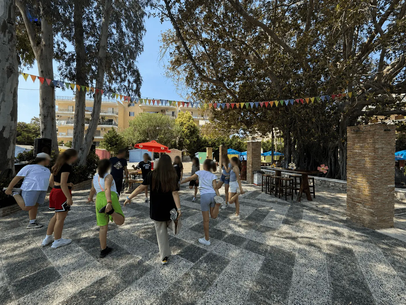 Ομαδικό παιχνίδι και κίνηση στον εξωτερικό χώρο
